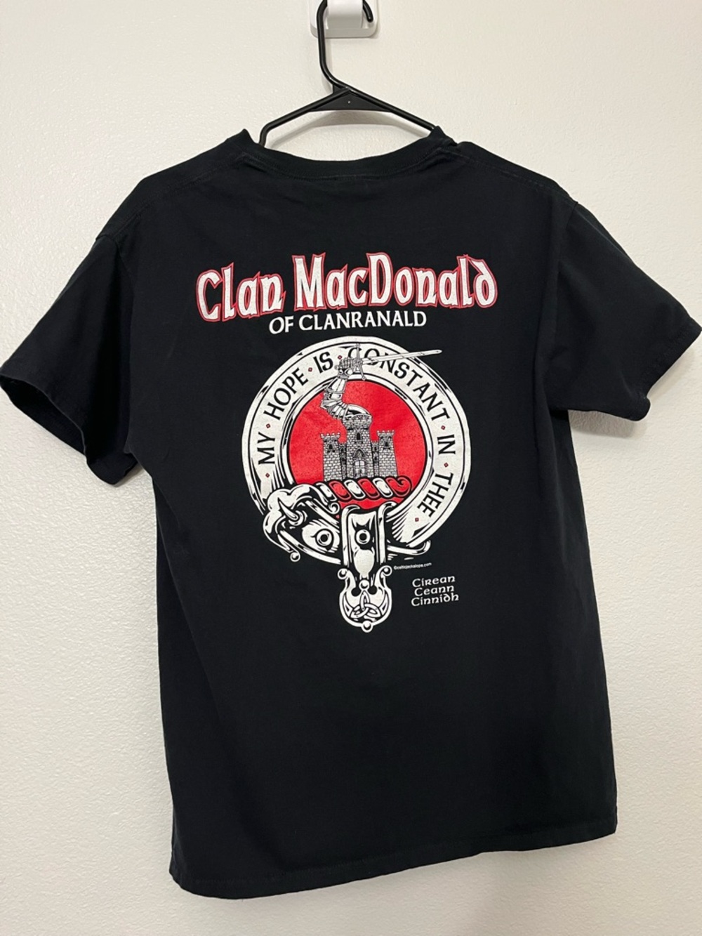 Clan MacDonald Celtic Crest Graphic Tee Black Gildan Medium Scottish Shirt